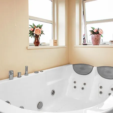 Two-Bedroom Holiday Home in Aabenraa Aabenraa